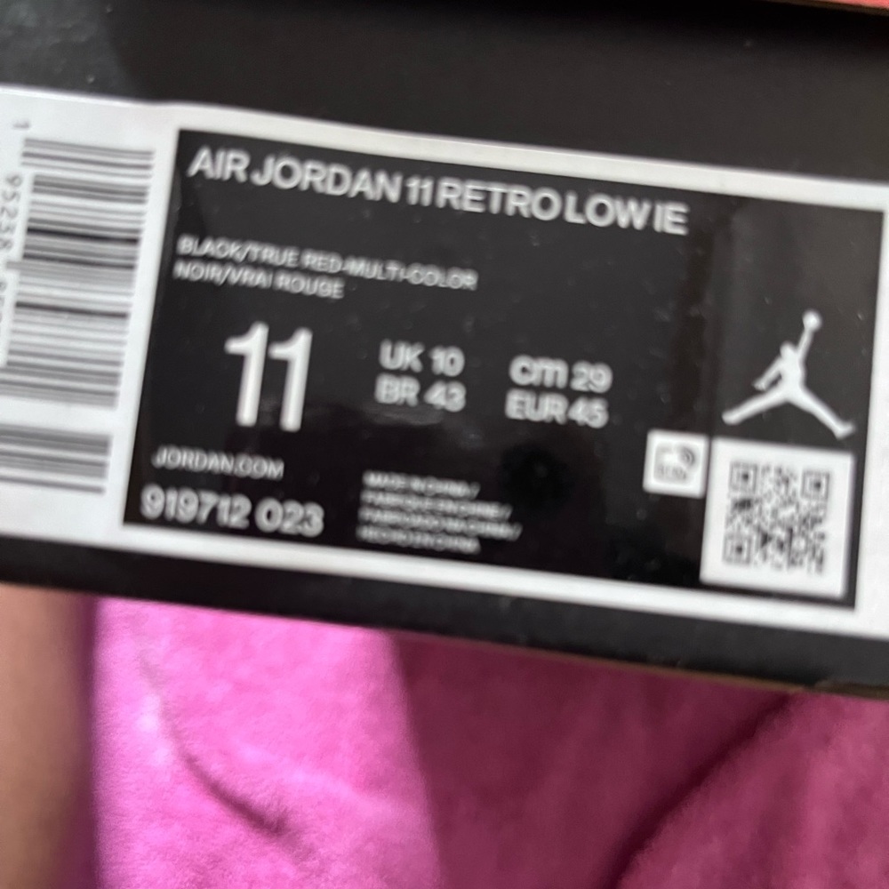 Air Jordan 11 Retro Low IE